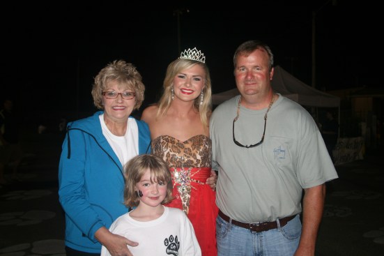 Lanette with her precious family, minus Tyler. I wish I could see what she is seeing!